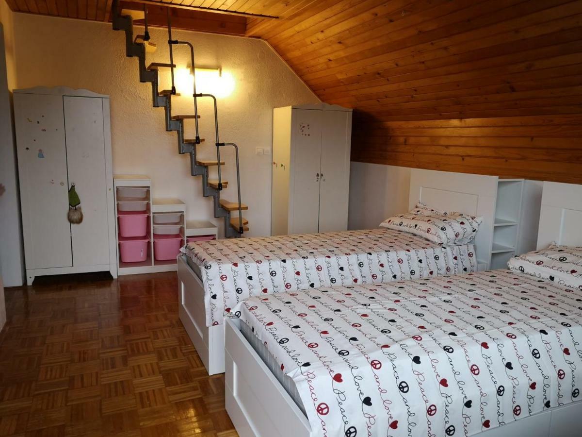Вилла Entire House Iris & Arnika Блед Экстерьер фото